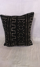 Load image into Gallery viewer, Mud Cloth Cushions  (Mali)

