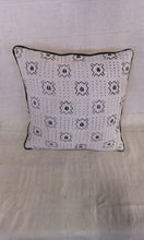 Load image into Gallery viewer, Mud Cloth Cushions  (Mali)
