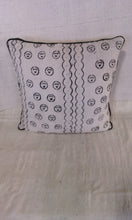 Load image into Gallery viewer, Mud Cloth Cushions  (Mali)
