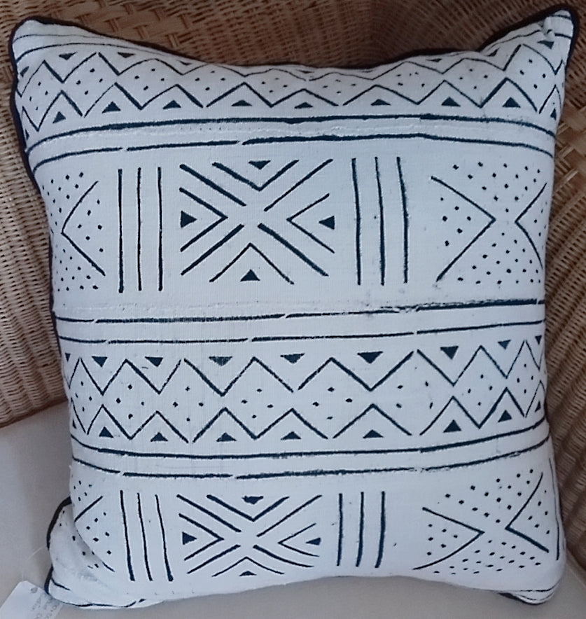 Mud cloth Cushion (Mali)